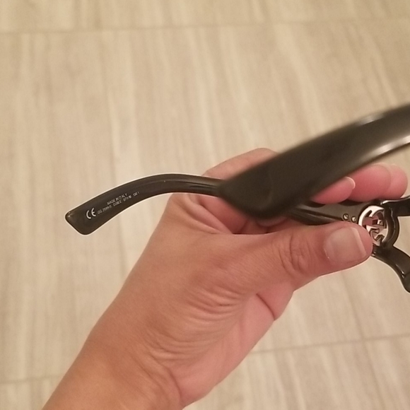 Gucci Sunglasses - Picture 7 of 8